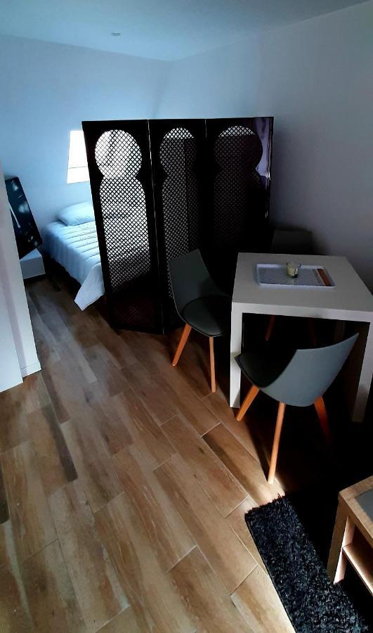 Apartament Charmant Studio Au Coeur De Sens Zewnętrze zdjęcie